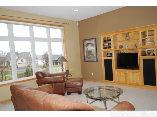 1712 Park Point Rd, Waconia, MN 55387