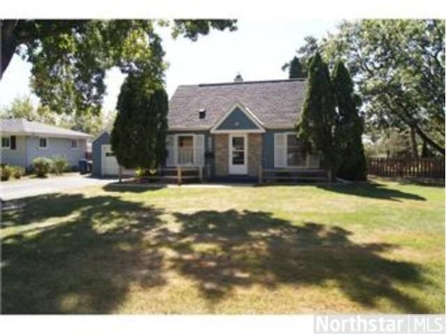 6331 Winsdale St N, Golden Valley, MN 55427