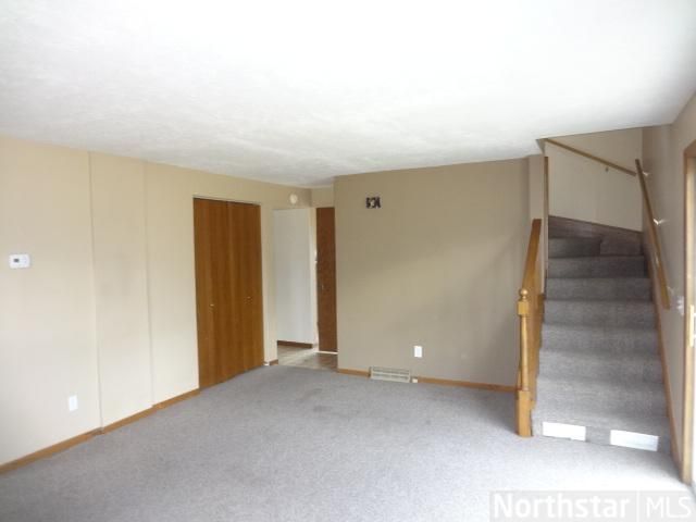 25 14th St NW, Faribault, MN 55021
