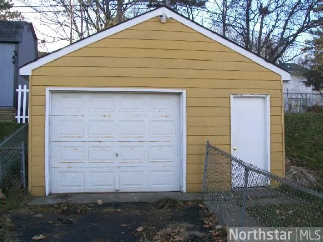 552 Larpenteur Ave E, Saint Paul, MN 55117