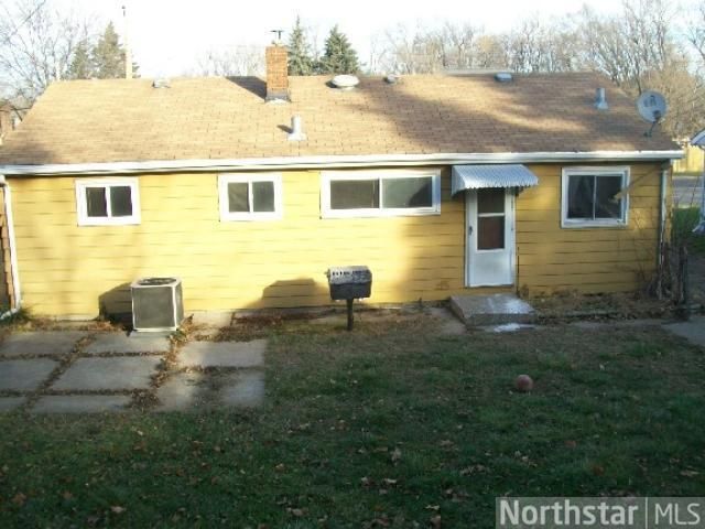552 Larpenteur Ave E, Saint Paul, MN 55117