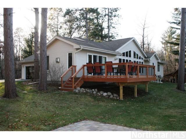 9101 Hunters Ln, Pequot Lakes, MN 56472