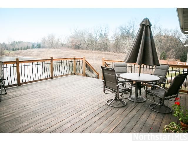 1551 Oakview Ct, Hugo, MN 55038