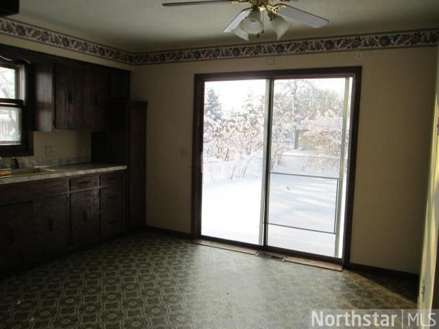 306 Belle Aire Dr, Champlin, MN 55316