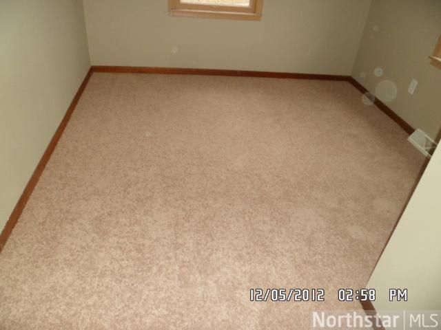 560 Kimball St NE, Fridley, MN 55432