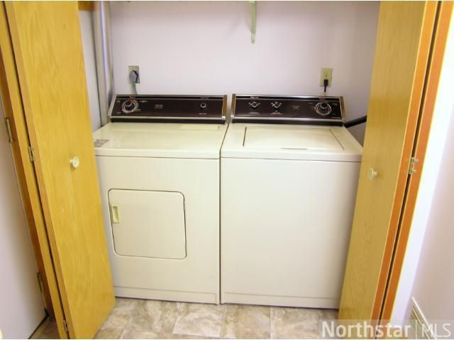 4088 Durham Ct, Eagan, MN 55122