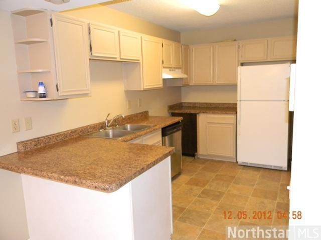 811 E 145th St, Burnsville, MN 55337