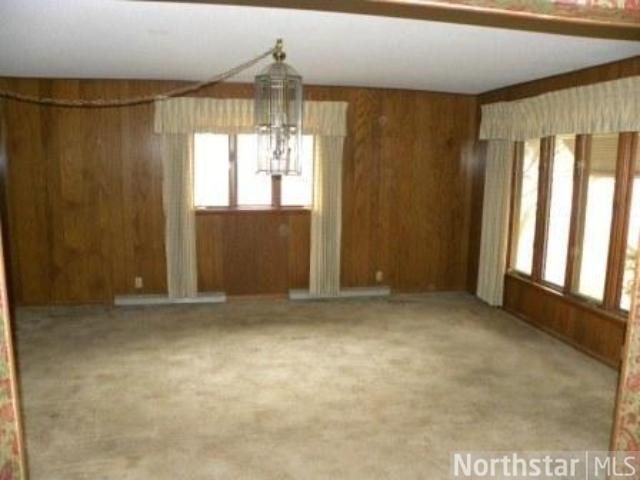 25 Sunset Dr S, Hopkins, MN 55305