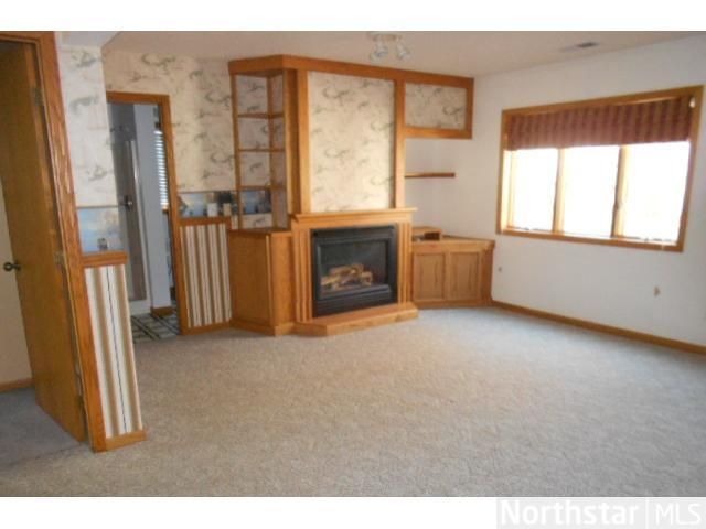 702 Welco Dr W, Montgomery, MN 56069