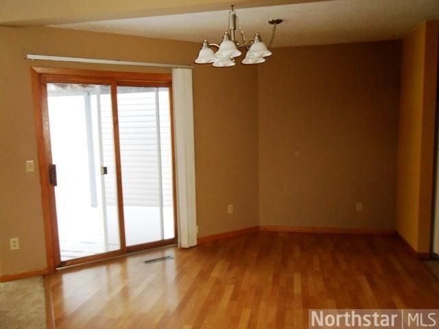 1399 Granada Trl N, Oakdale, MN 55128