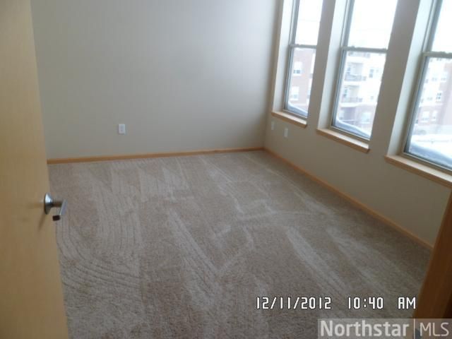 150 Burnsville Pw E #307, Burnsville, MN 55337
