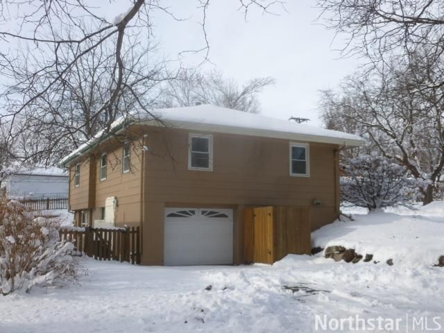 9345 Earl St, Golden Valley, MN 55427