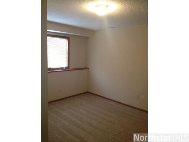 953 Jefferson Ln, Eagan, MN 55123