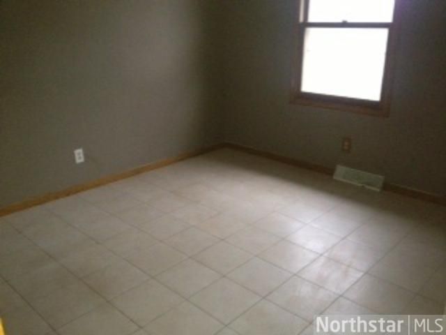 225 18th Ave SE, Cambridge, MN 55008