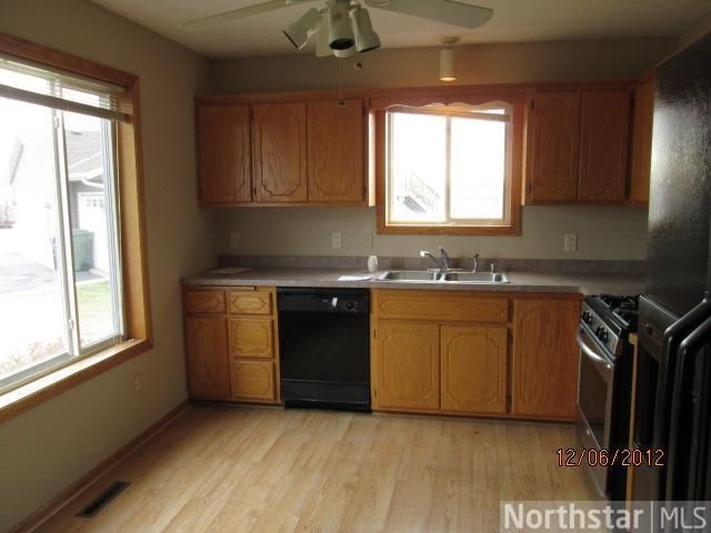 4536 Cobblestone Ct, Monticello, MN 55362