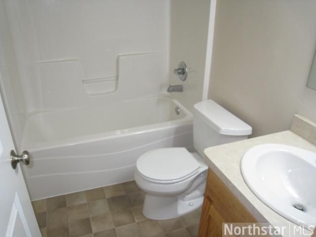 8846 Jackson Ave, Circle Pines, MN 55014