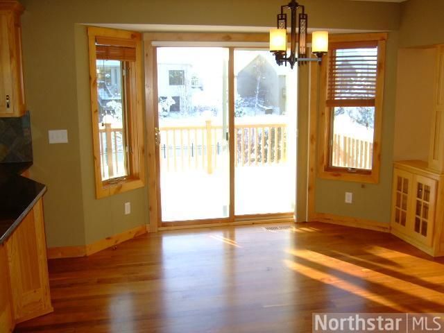 2464 Wildwood Dr, Shakopee, MN 55379