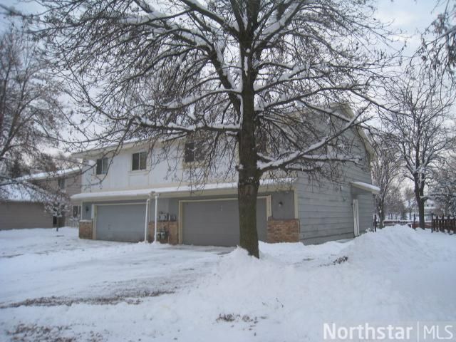 16563 Terrey Pine Dr, Eden Prairie, MN 55347