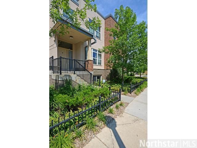 221 1st Ave NE #44, Minneapolis, MN 55413