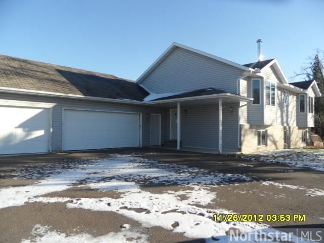 39261 Homestead Ave, North Branch, MN 55056