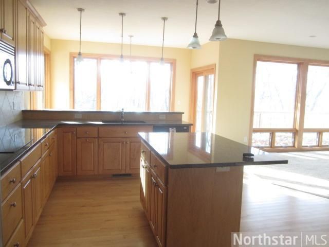 800 Overlook Ln, Victoria, MN 55386