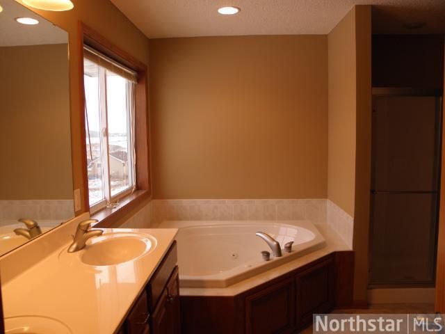 1114 12th St SE, New Prague, MN 56071