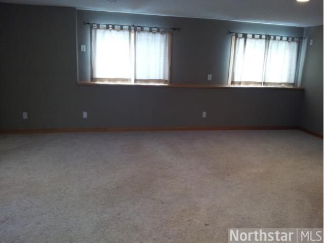 3236 Riverbank Dr, Isanti, MN 55040