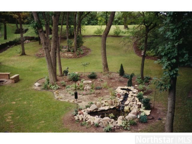 1390 Braun Ct, Eagan, MN 55123