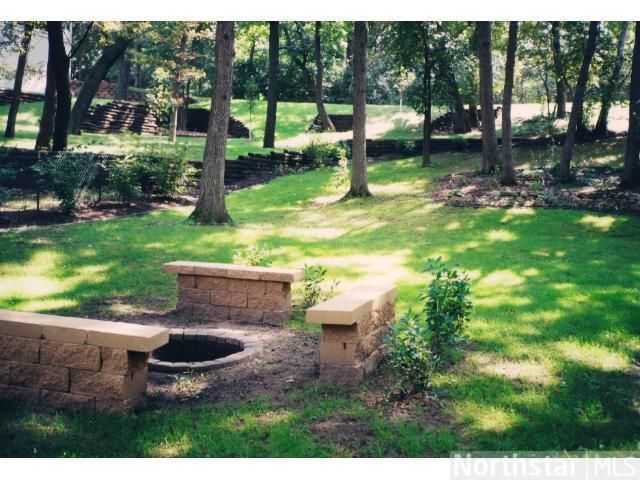 1390 Braun Ct, Eagan, MN 55123