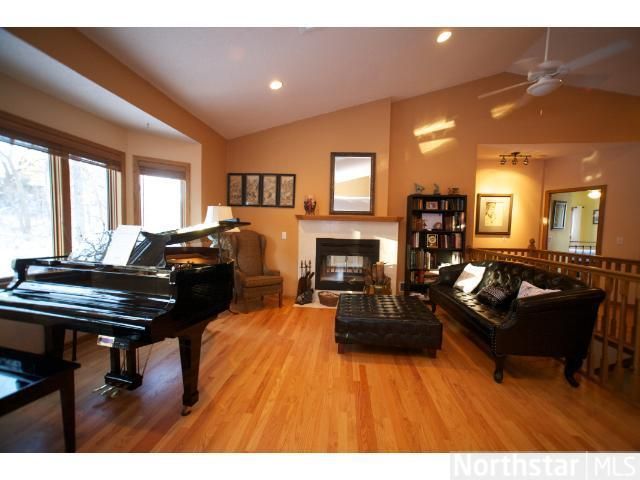 1390 Braun Ct, Eagan, MN 55123