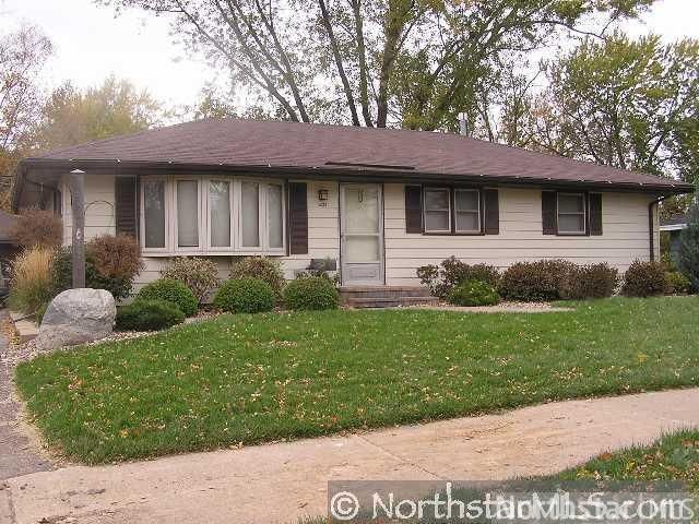 5833 Boone Ave N, Brooklyn Park, MN 55428