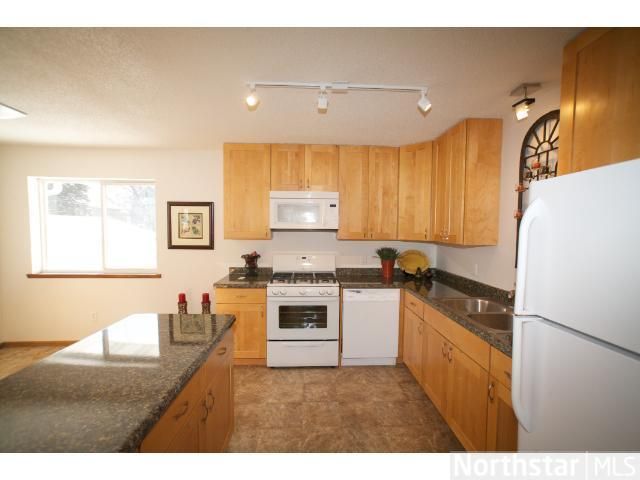1160 Bush Ave, Saint Paul, MN 55106