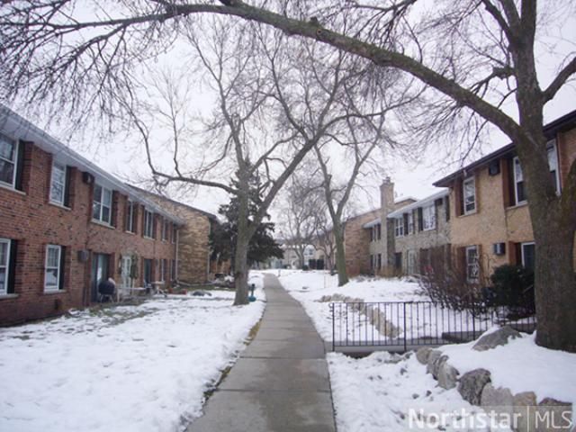 1011 11th Ave S #1, Hopkins, MN 55343