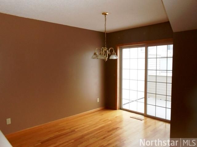 2091 Willow Cir, Hugo, MN 55038