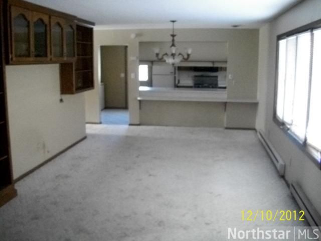 320 E 10th St, Litchfield, MN 55355