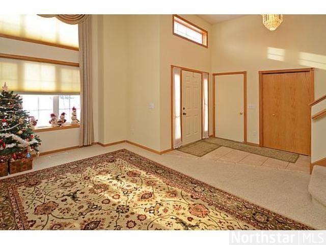 613 99th Ln NE, Blaine, MN 55434