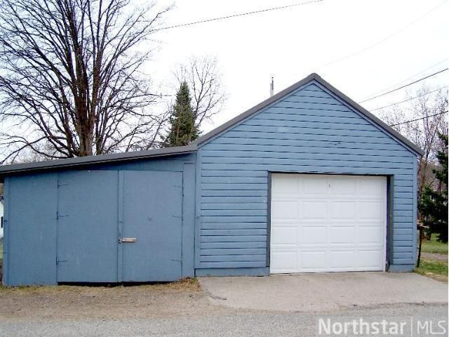 201 Hawkins Ave, Coleraine, MN 55722