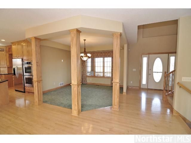 12815 Island View Cir, Rogers, MN 55374