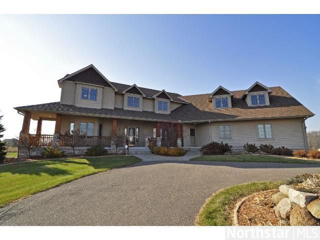 12815 Island View Cir, Rogers, MN 55374