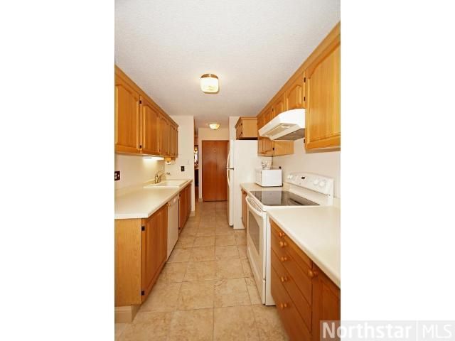 1425 W 28th St #417, Minneapolis, MN 55408