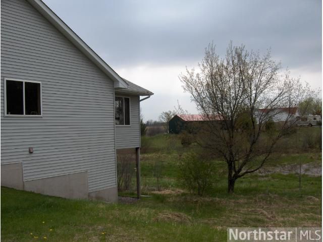 818 Shady Ridge Ln, Braham, MN 55006