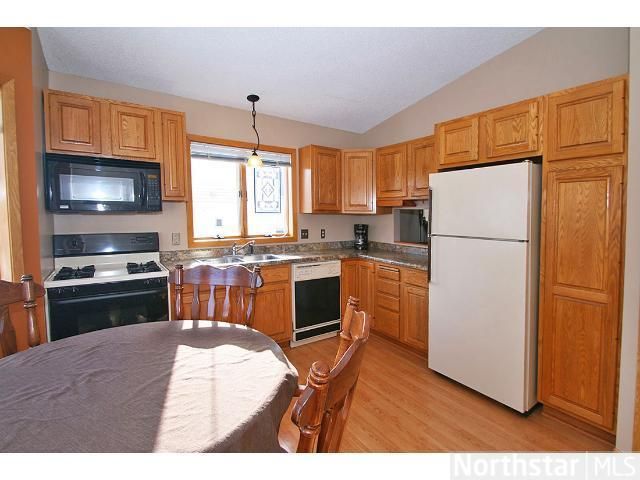 9545 Niagara Ln N, Maple Grove, MN 55369