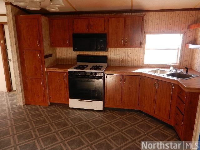 302 Miller St, Knapp, WI 54749