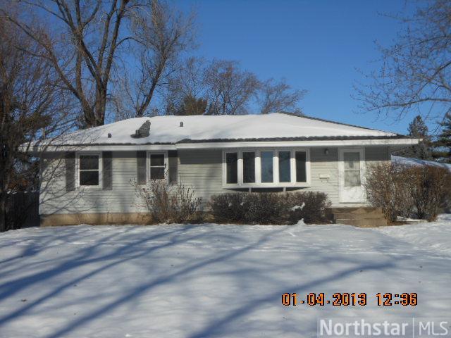 6400 Bethia Ln, Minneapolis, MN 55428