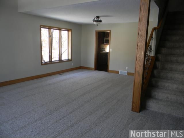 14817 Autumn Pl, Burnsville, MN 55306