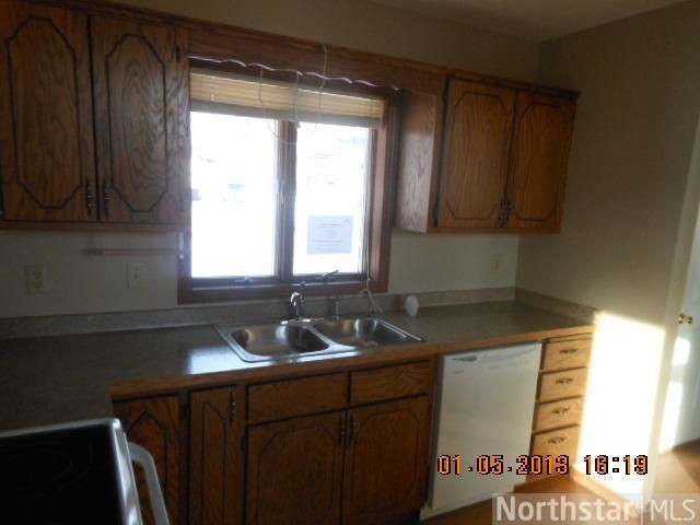 125 Meadow Dr, Loretto, MN 55357