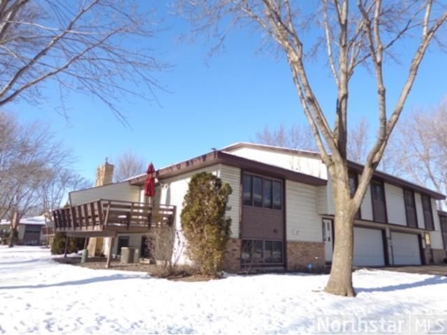 3710 Brookdale Cir N, Brooklyn Park, MN 55443