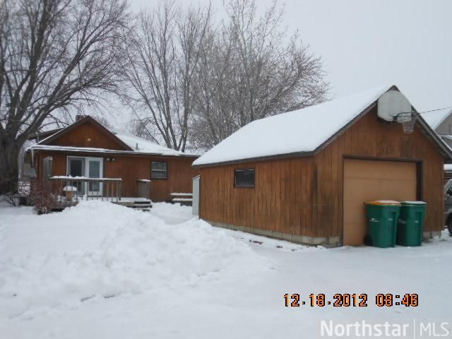340 Pacific Ave W, Dassel, MN 55325