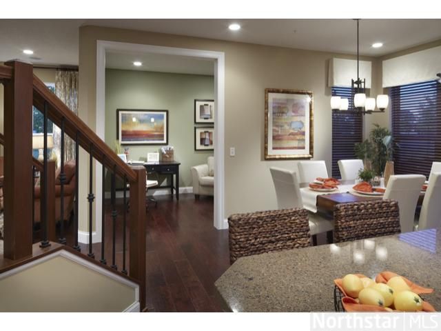 3082 D Countryside Ave, Woodbury, MN 55129