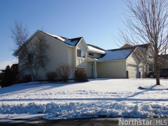 2089 Elsberry Curve, Shakopee, MN 55379